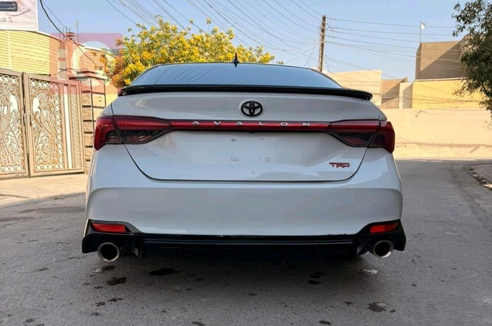 تۆیۆتا ئەڤەلۆن